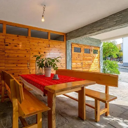 Stunning In W/ Wifi And 1 Bedrooms Apartmán *